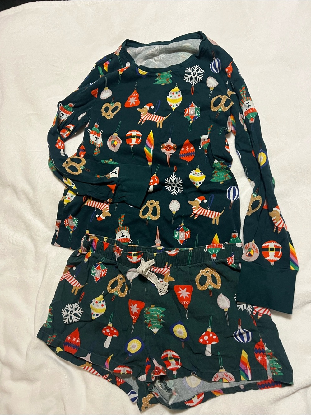Old Navy Green Holiday Print Pajama Shorts